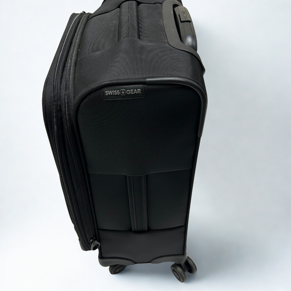 SwissGear Checklite 1‑Piece Softside Expandable Carry‑On Luggage – Black